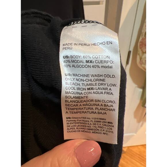 Chico’s Black Long Sleeve Tunic Top Women’s Size 3 Button Detail Stretchy Blouse - Picture 4 of 6